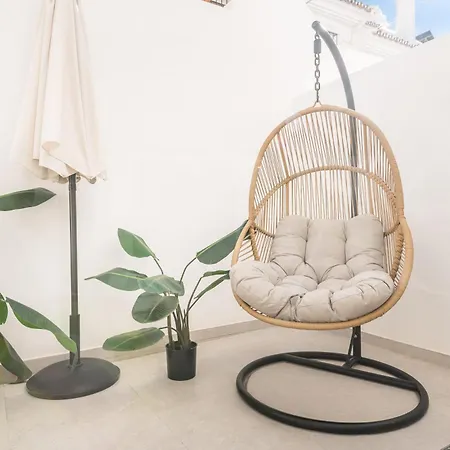 Villa House With Private Rooftop Pool, Cinema, Gym Rems
