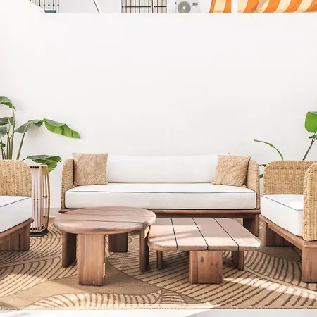 House With Private Rooftop Pool, Cinema, Gym Rems Willa *