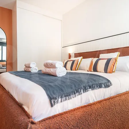 Willa House With Private Rooftop Pool, Cinema, Gym Rems