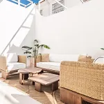 别墅 House With Private Rooftop Pool, Cinema, Gym Rems