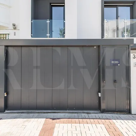 House With Private Rooftop Pool, Cinema, Gym Rems * Торремолинос