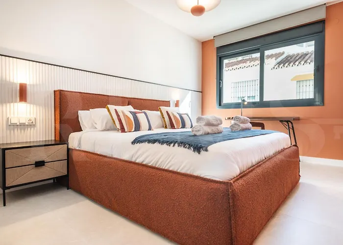 Villa House With Private Rooftop Pool, Cinema, Gym Rems *