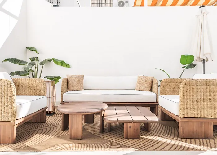 House With Private Rooftop Pool, Cinema, Gym Rems Villa *