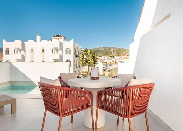 House With Private Rooftop Pool, Cinema, Gym Rems Torremolinos