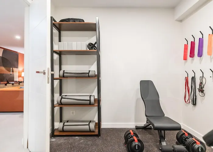 Villa House With Private Rooftop Pool, Cinema, Gym Rems *