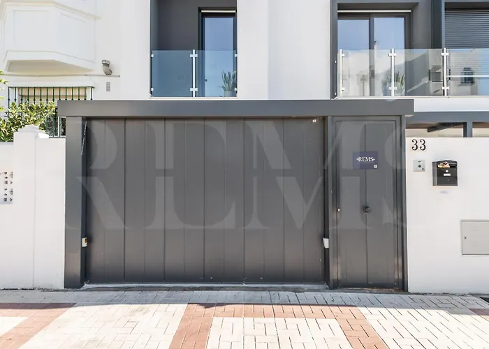 House With Private Rooftop Pool, Cinema, Gym Rems * Torremolinos