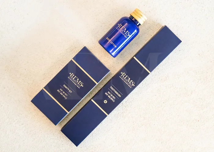 House With Private Rooftop Pool, Cinema, Gym Rems Villa