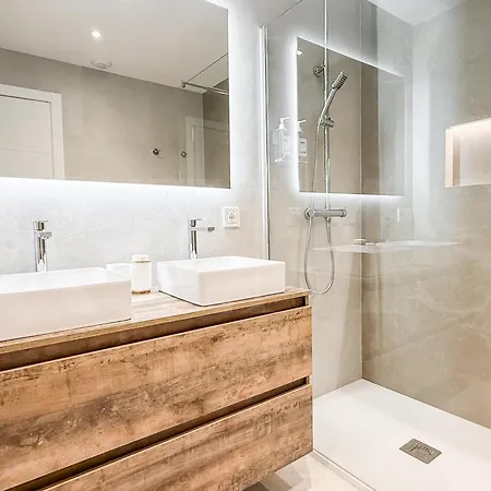 וילה House With Private Rooftop Pool, Cinema, Gym Rems טורמולינוס