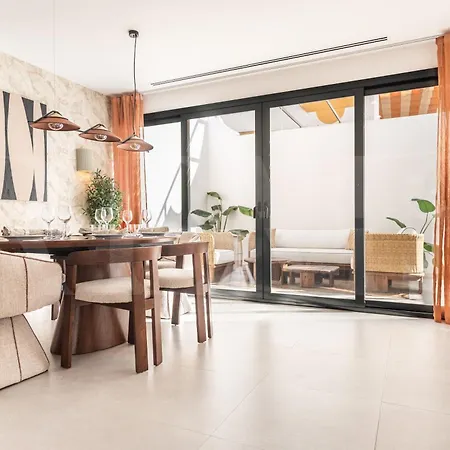 House With Private Rooftop Pool, Cinema, Gym Rems Вілла *