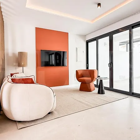 Villa House With Private Rooftop Pool, Cinema, Gym Rems *