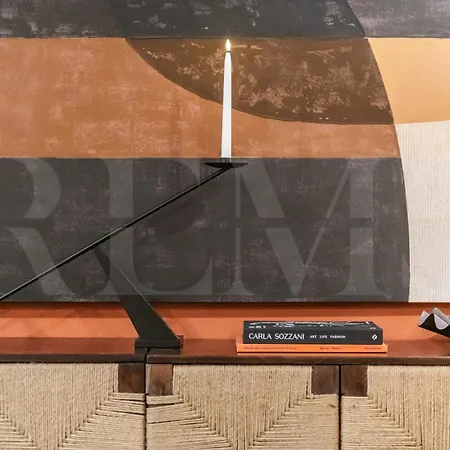 House With Private Rooftop Pool, Cinema, Gym Rems